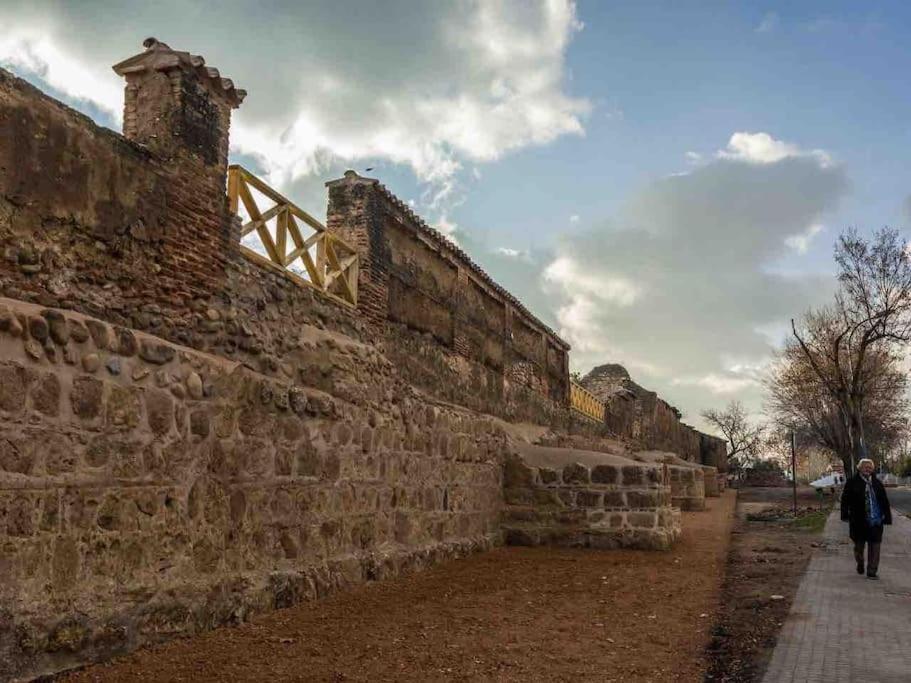 Eco Alojamiento La Cartuja De Talamanca Talamanca de Jarama ภายนอก รูปภาพ